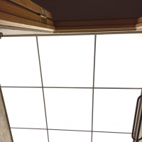 Потолок из матового стекла и акрила