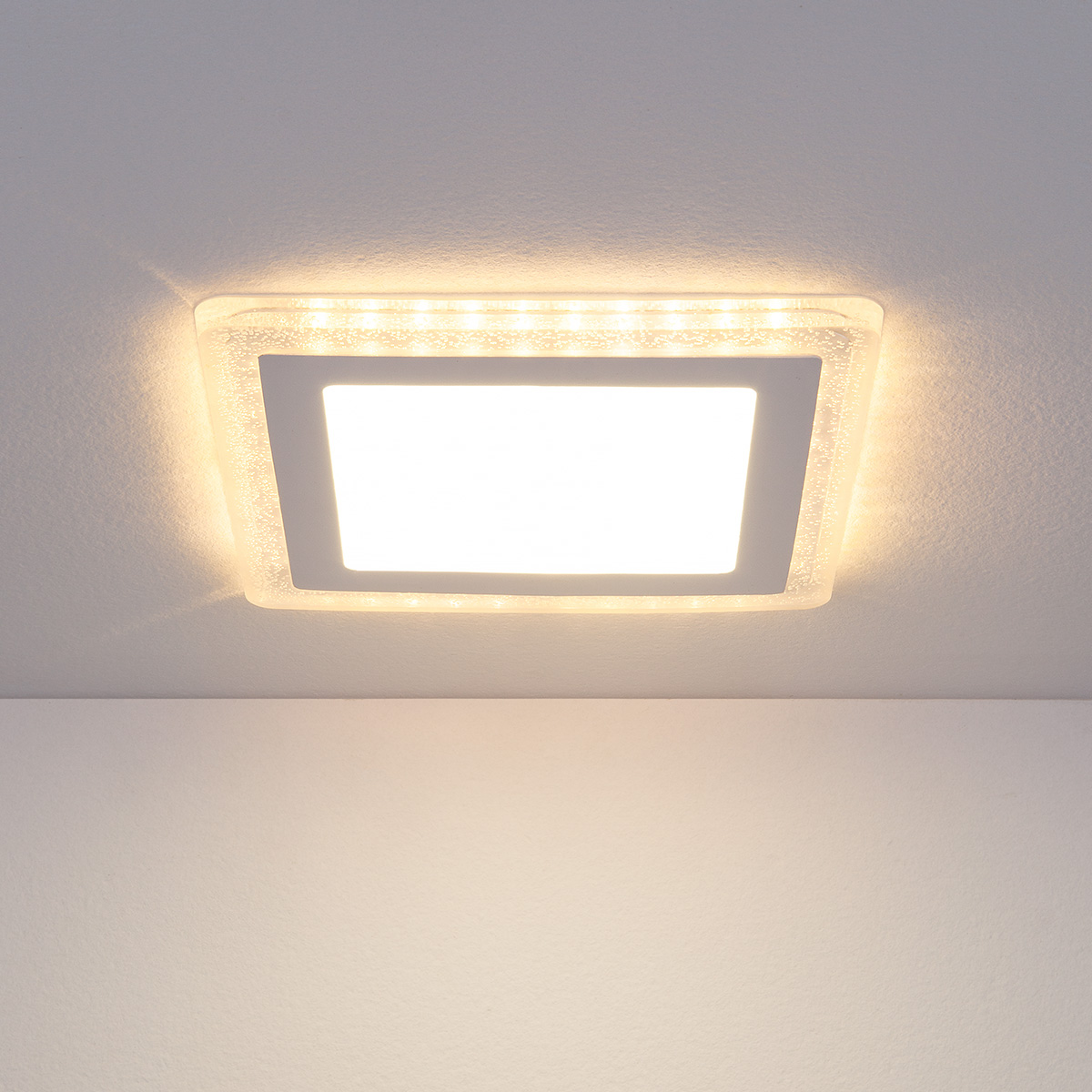 Встраиваемый потолочный светодиодный светильник DLS024 10W 4200K