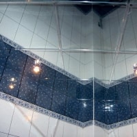 Зеркальный потолок в ванной №3